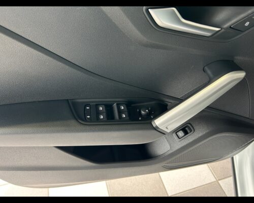 Audi Q2 Q2 30 TFSI Business - immagine 12