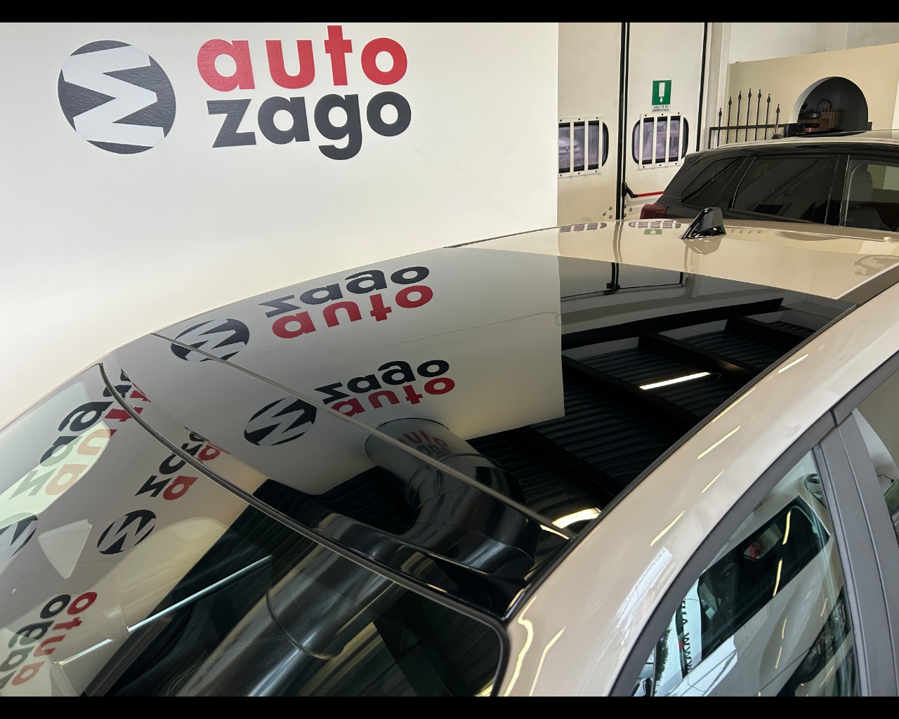 Jeep Avenger Avenger 1.2 Turbo 110 CV MHEV Summit - immagine 12