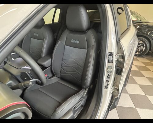 Jeep Avenger Avenger 1.2 Turbo 110 CV MHEV Summit - immagine 27