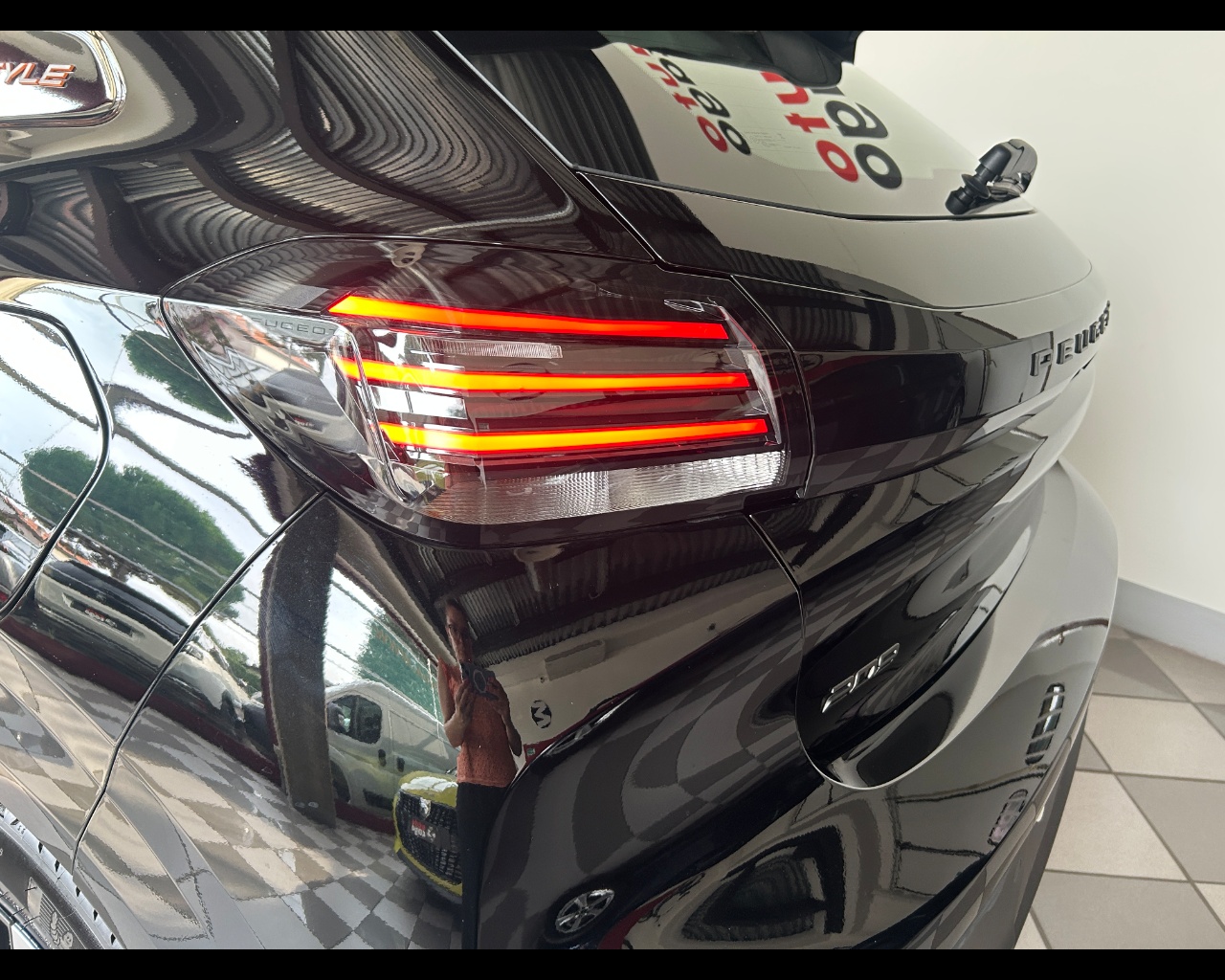 Peugeot 208 2ª serie 208 Hybrid 110 e-DCS6 Style - immagine 34