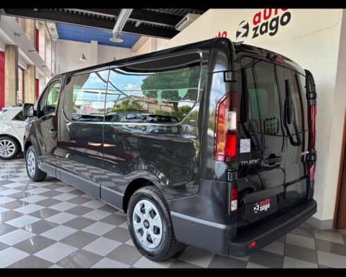 Renault Trafic 4ª serie Trafic BluedCi 150CV PL-TN Equilibre Easy Access - immagine 4