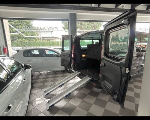 Renault Trafic 4ª serie Trafic BluedCi 150CV PL-TN Equilibre Easy Access - immagine 43