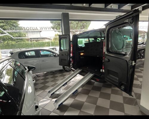 Renault Trafic 4ª serie Trafic BluedCi 150CV PL-TN Equilibre Easy Access - immagine 44