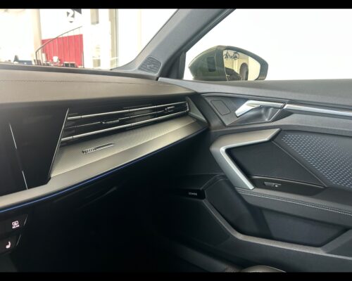 Audi A3 4ª serie A3 SPB 35 TFSI S tronic S line edition - immagine 32