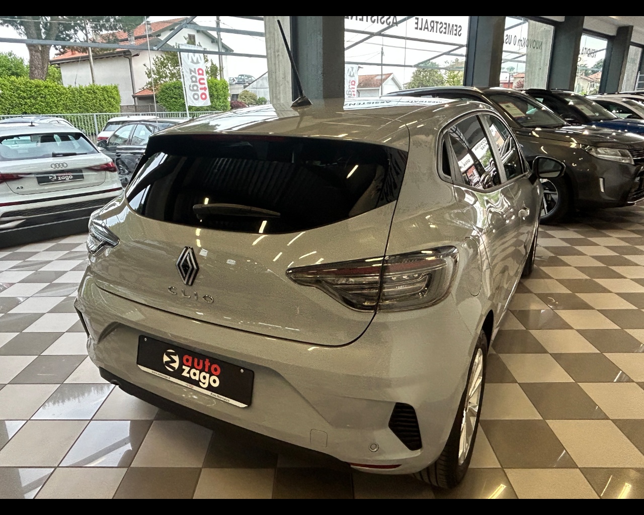 Renault Clio 5ª serie Clio TCe 90 CV 5 porte Evolution - immagine 21