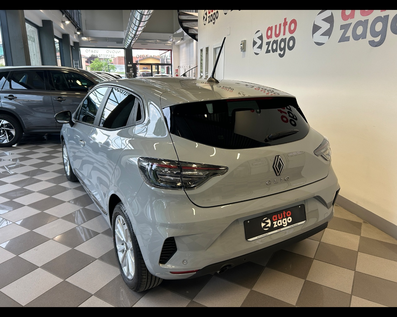 Renault Clio 5ª serie Clio TCe 90 CV 5 porte Evolution - immagine 4