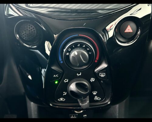 Citroen C1 2ª serie C1 VTi 72 5 porte Feel - immagine 17