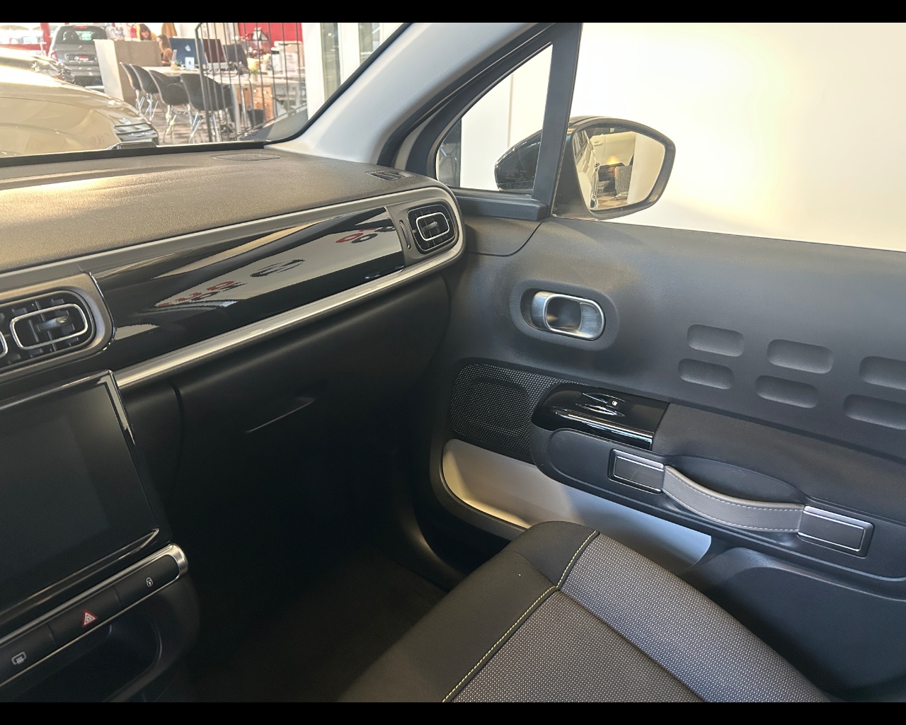 Citroen C3 3ª serie C3 PureTech 83 S&S Shine - immagine 22