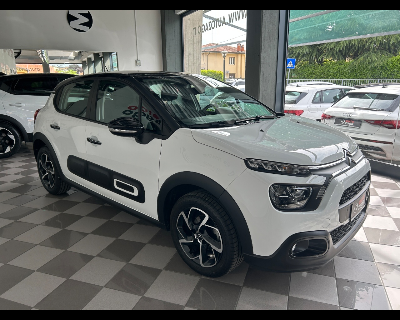 Citroen C3 3ª serie C3 PureTech 83 S&S Shine - immagine 6