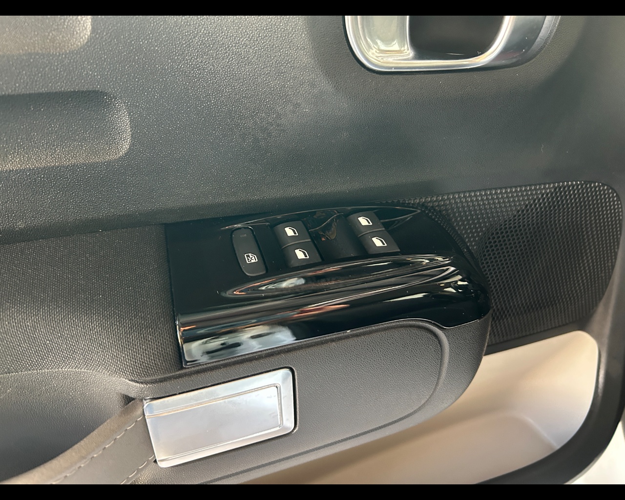 Citroen C3 3ª serie C3 PureTech 83 S&S Shine - immagine 7