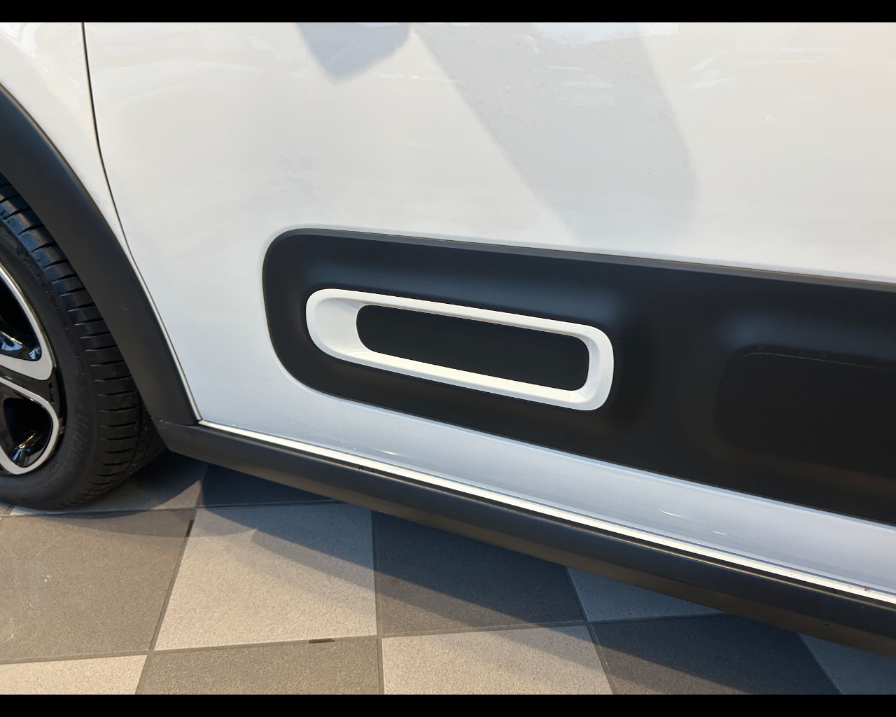 Citroen C3 3ª serie C3 PureTech 83 S&S Shine - immagine 18