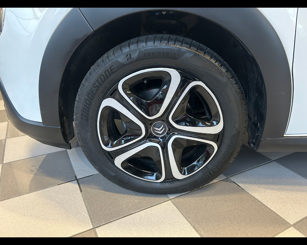 Citroen C3 3ª serie C3 PureTech 83 S&S Shine - immagine 2