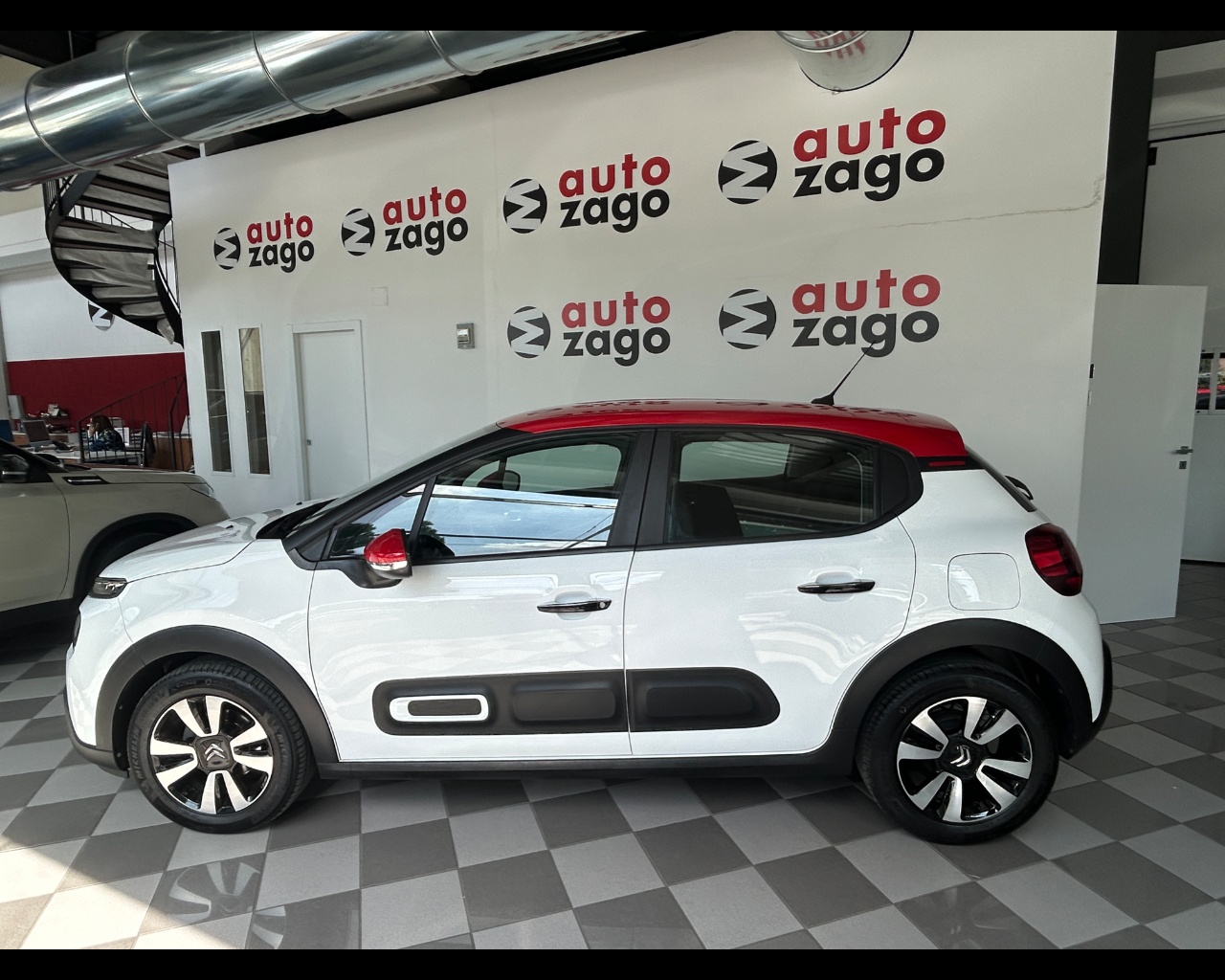 Citroen C3 3ª serie C3 PureTech 83 S&S Shine - immagine 3