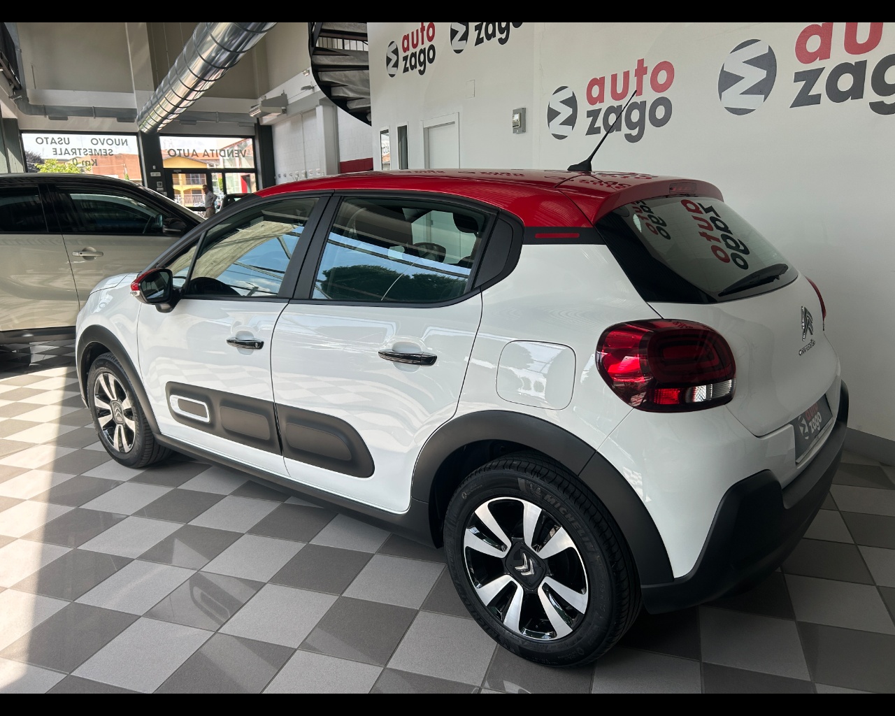 Citroen C3 3ª serie C3 PureTech 83 S&S Shine - immagine 4
