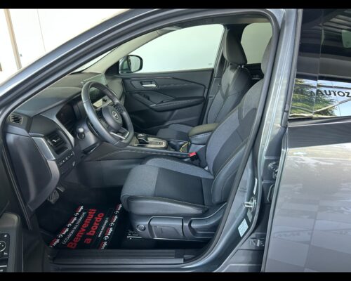 Nissan Qashqai 3ª serie Qashqai MHEV 158 CV Xtronic N-Connecta - immagine 2