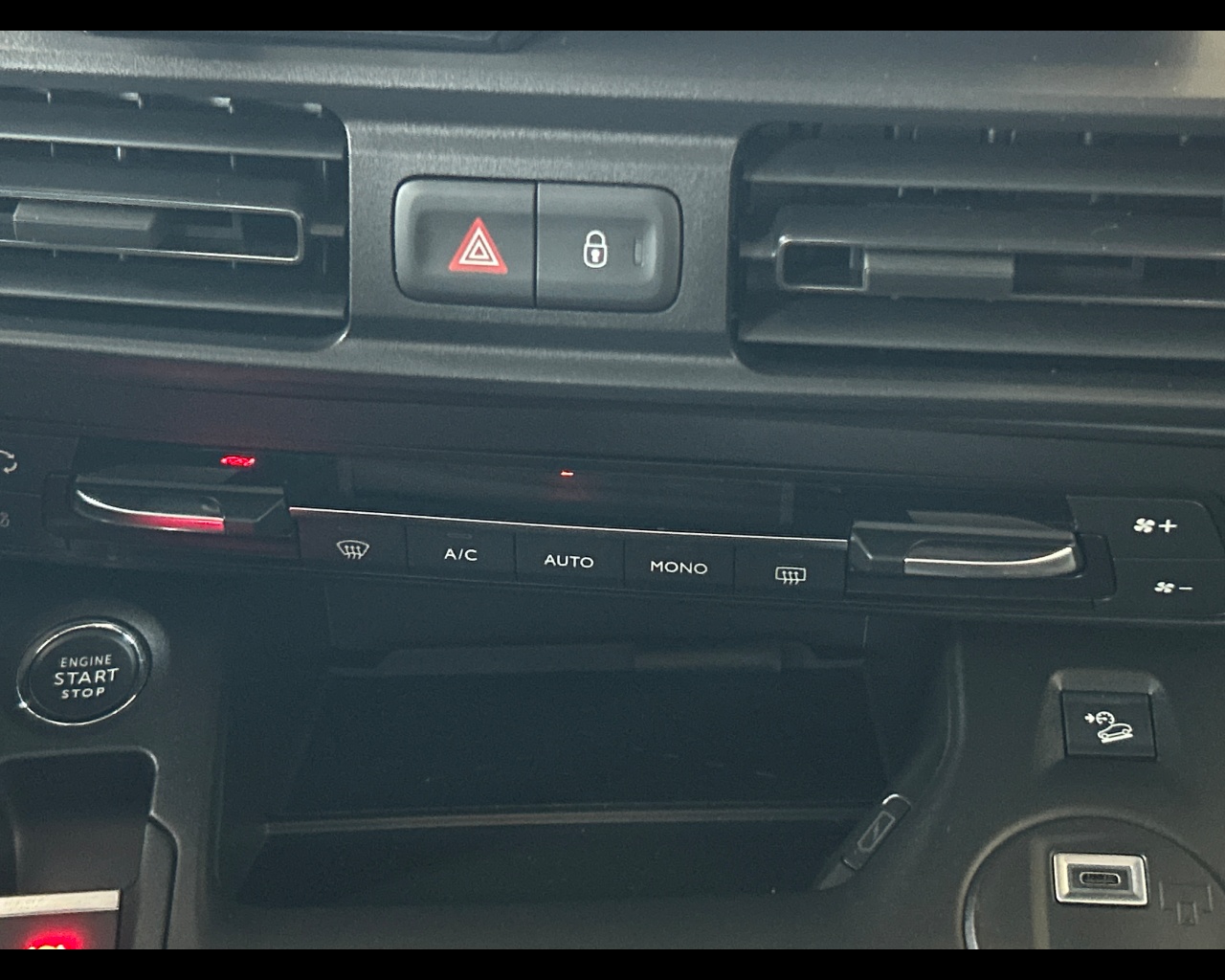 Fiat Doblò 4ª serie Doblò 1.5 BlueHdi 130CV PL Combi 7 posti - immagine 36