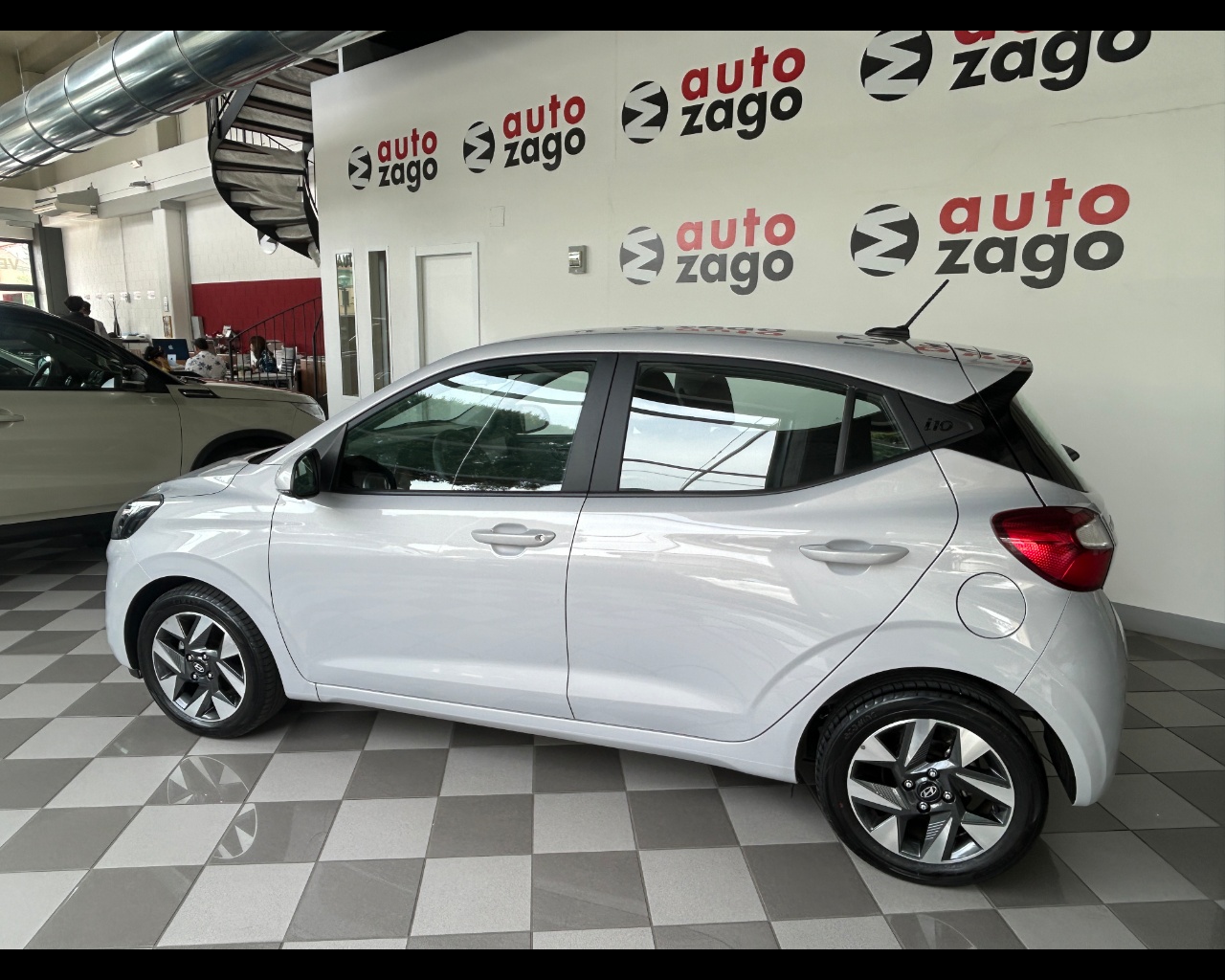 Hyundai I10 3ª serie i10 1.0 MPI CONNECTLINE - immagine 3