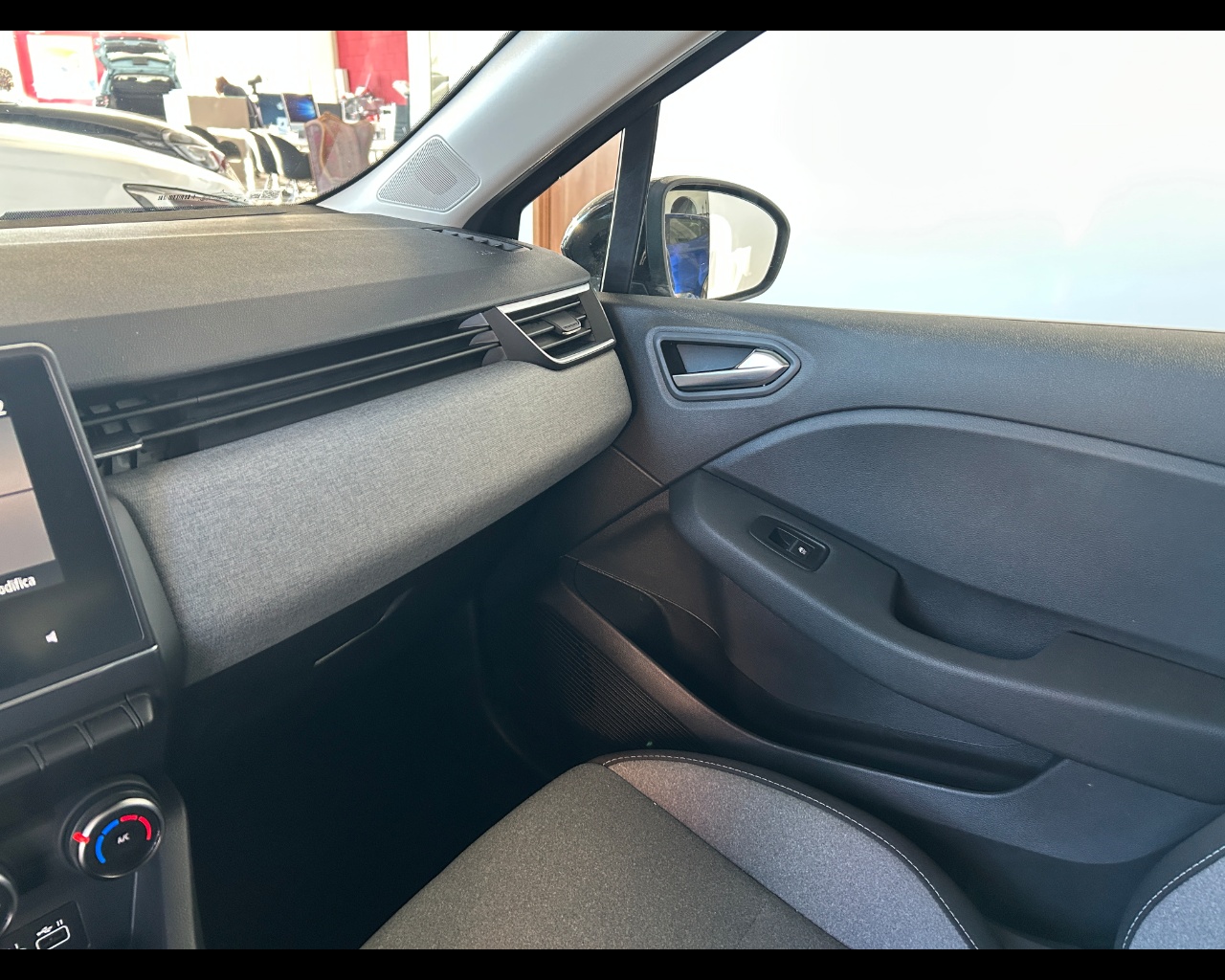 Renault Clio 5ª serie Clio TCe 90 CV 5 porte Evolution - immagine 34