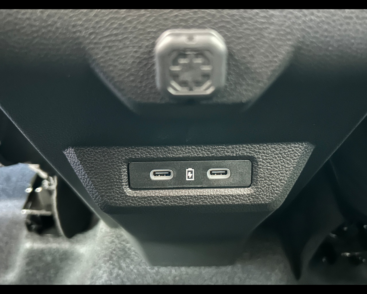Dacia Duster 3ª serie Duster Hybrid-G 150 CV auto 4x4 Extreme - immagine 35