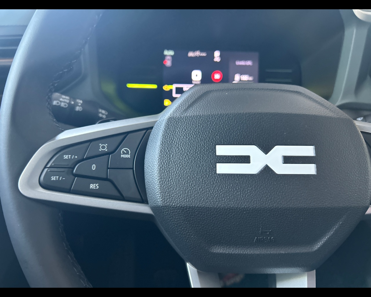 Dacia Duster 3ª serie Duster Hybrid-G 150 CV auto 4x4 Extreme - immagine 38