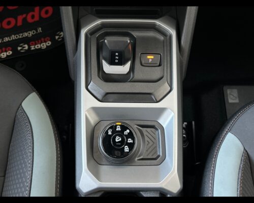 Dacia Duster 3ª serie Duster Hybrid-G 150 CV auto 4x4 Extreme - immagine 39