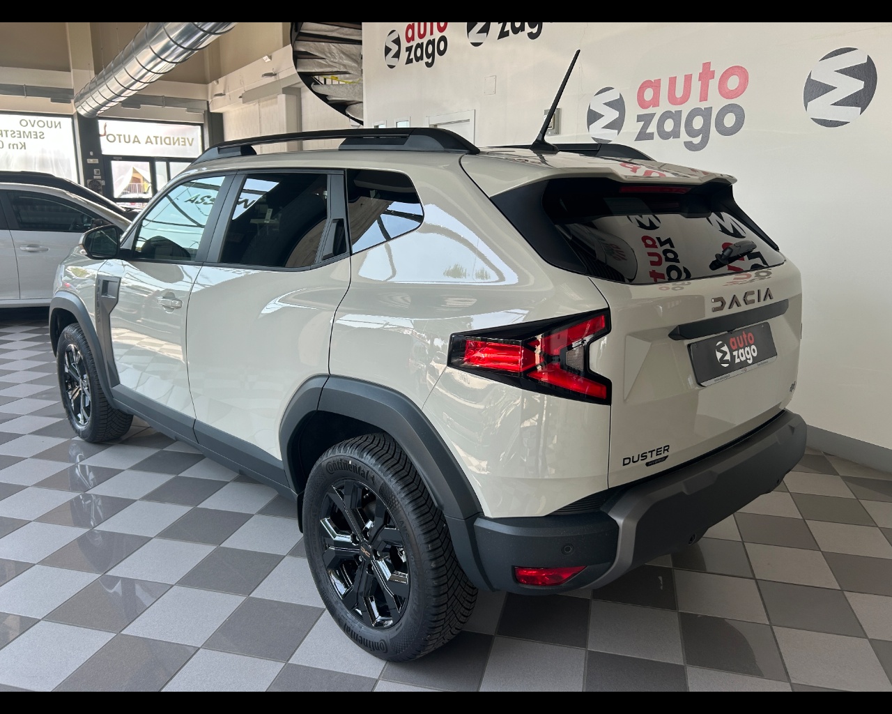 Dacia Duster 3ª serie Duster Hybrid-G 150 CV auto 4x4 Extreme - immagine 4