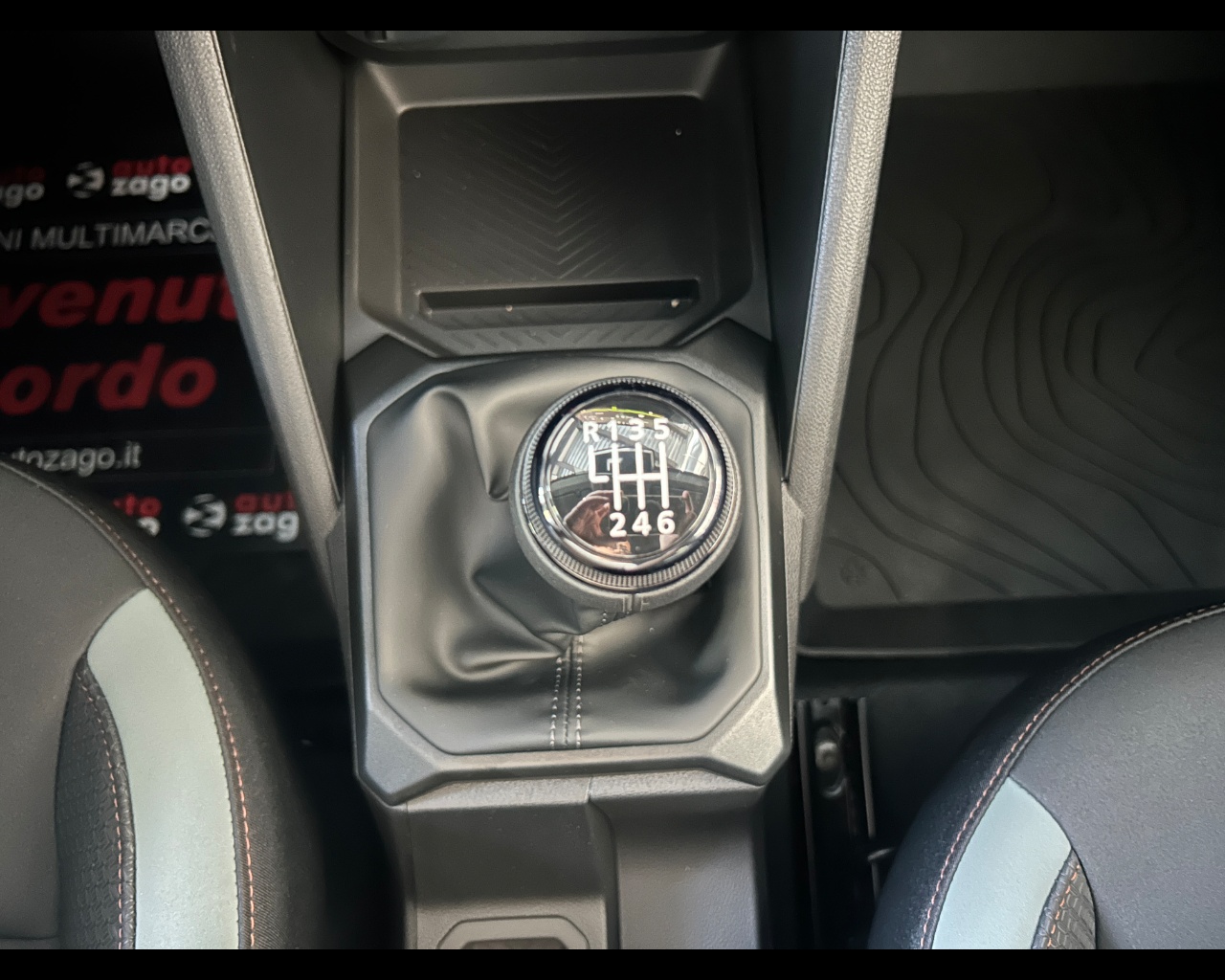 Dacia Duster 3ª serie Duster Eco-G 120 CV Extreme - immagine 13