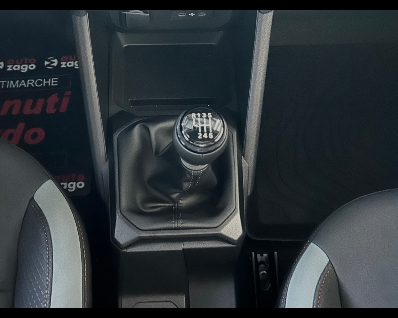 Dacia Duster 3ª serie Duster Eco-G 120 CV Extreme - immagine 37