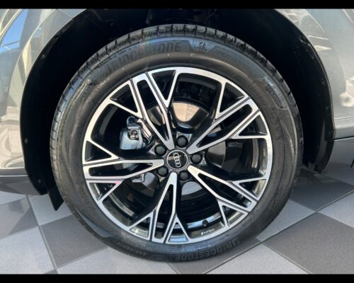 Audi Q3 3ª serie Q3 SPB TFSI 110 kW mHEV S tronic S Line edition - immagine 2