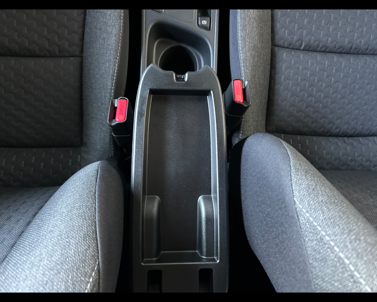 Toyota Yaris cross Yaris Cross 1.5 Hybrid 5p. E-CVT Trend - immagine 31