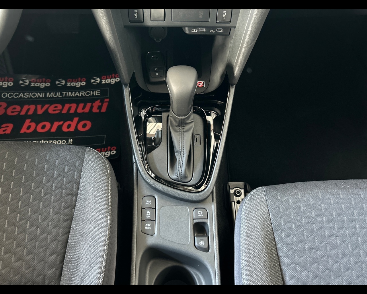 Toyota Yaris cross Yaris Cross 1.5 Hybrid 5p. E-CVT Trend - immagine 35