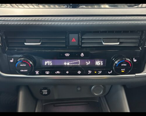 Nissan Qashqai MHEV 158 CV Xtronic 4WD Tekna - immagine 11