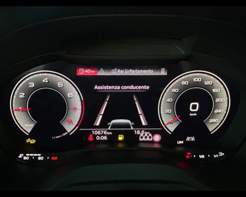 Audi Q2 Q2 30 TFSI Business - immagine 10