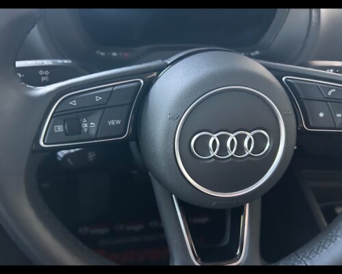 Audi Q2 Q2 30 TFSI Business - immagine 33