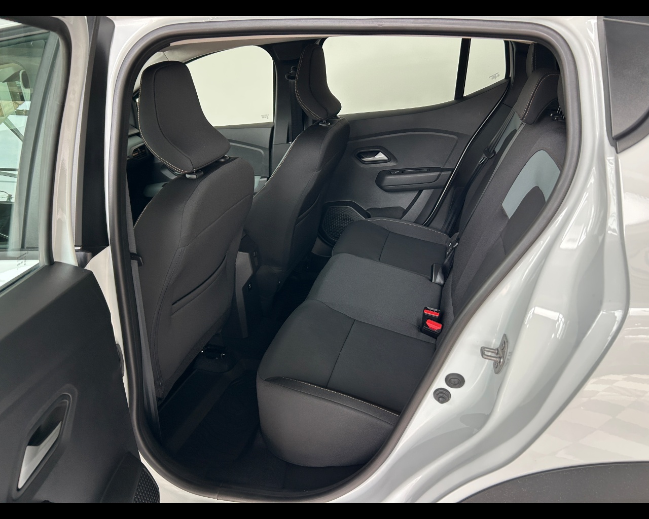 Dacia Sandero 3ª serie Sandero Stepway 1.2 TCe Eco-G Extreme - immagine 33