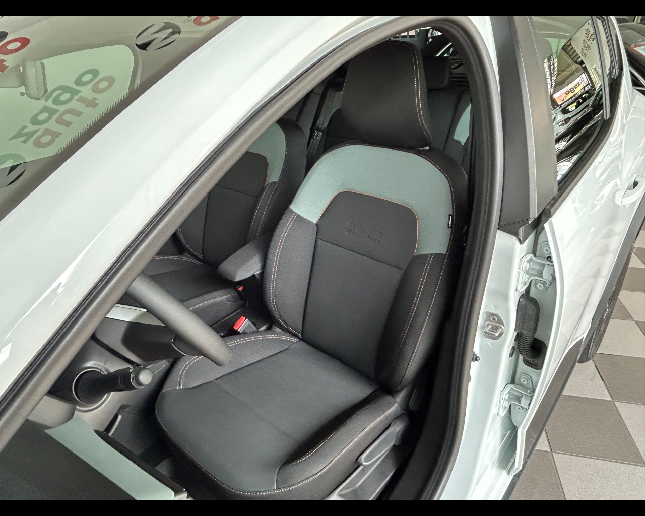 Dacia Sandero 3ª serie Sandero Stepway 1.2 TCe Eco-G Extreme - immagine 30