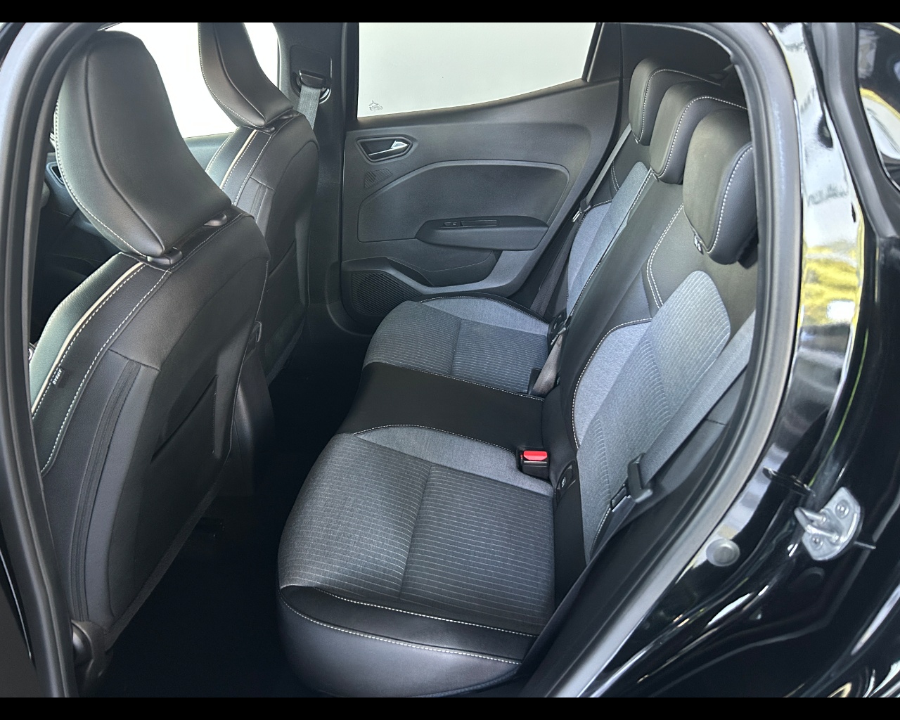 Renault Clio 5ª serie Clio TCe 90 CV 5 porte Techno - immagine 32