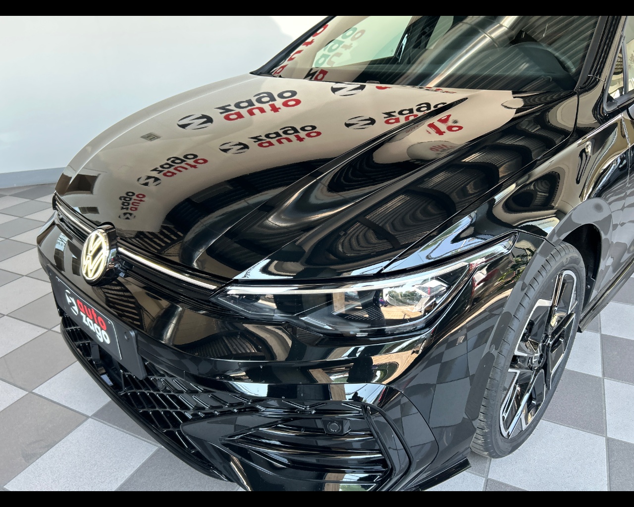 Volkswagen Golf 8ª serie Golf 1.5 eTSI 150 CV DSG R-Line - immagine 46