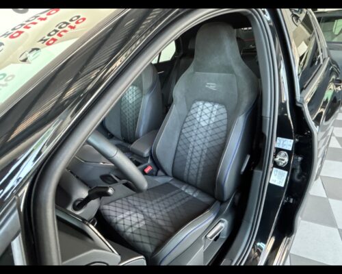 Volkswagen Golf 8ª serie Golf 1.5 eTSI 150 CV DSG R-Line - immagine 23