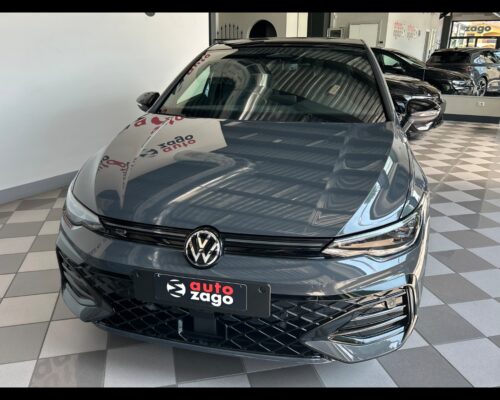 Volkswagen Golf 8ª serie Golf 1.5 eTSI 150 CV DSG R-Line - immagine 17