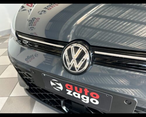 Volkswagen Golf 8ª serie Golf 1.5 eTSI 150 CV DSG R-Line - immagine 37