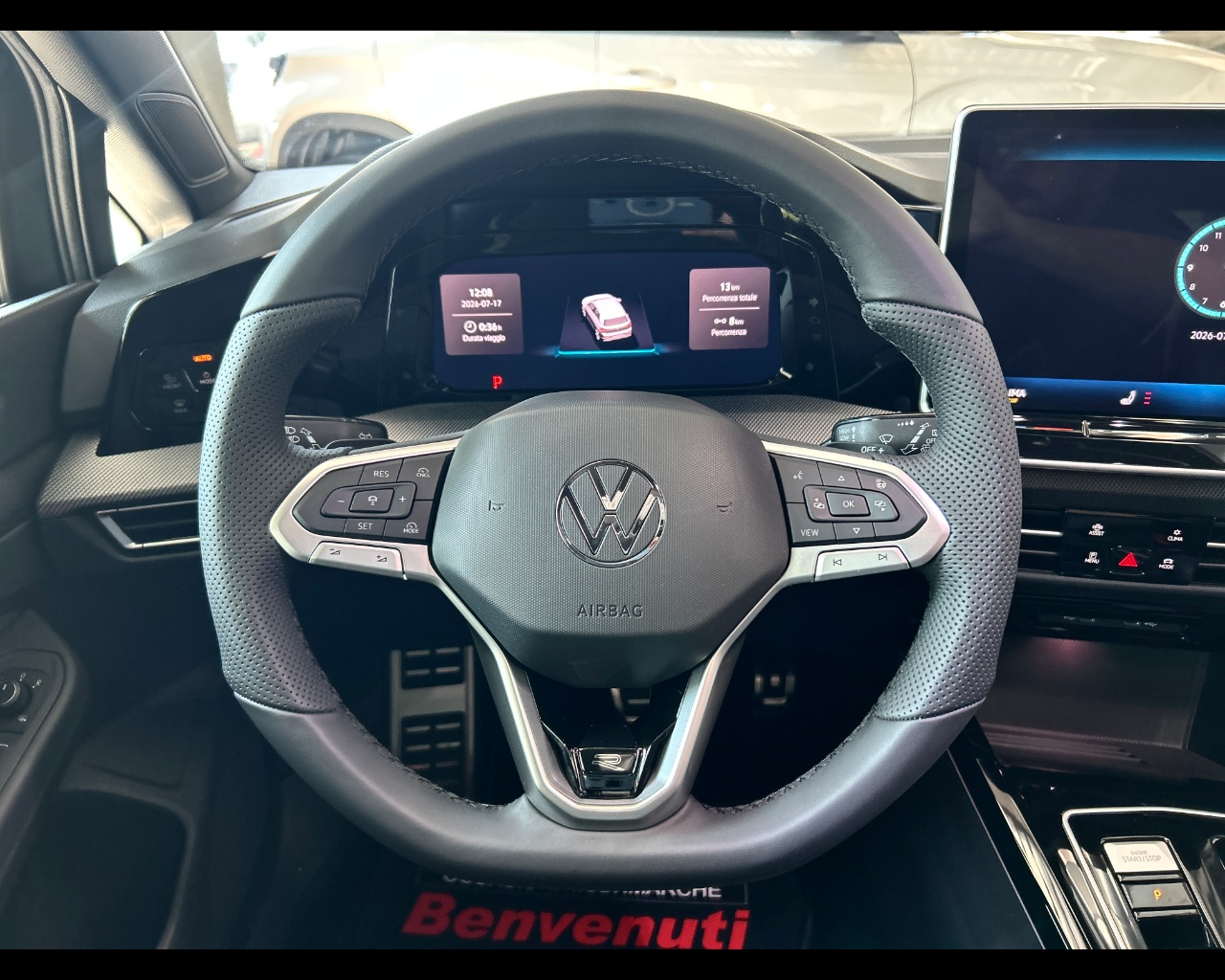 Volkswagen Golf 8ª serie Golf 1.5 eTSI 150 CV DSG R-Line - immagine 39