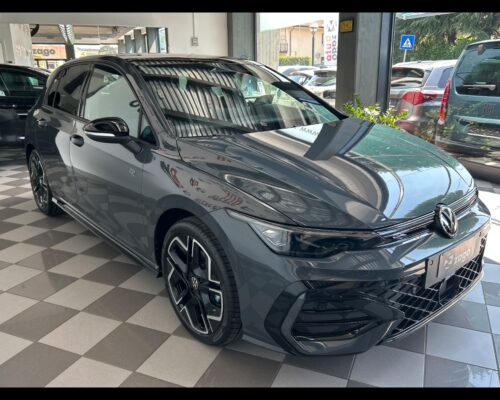 Volkswagen Golf 8ª serie Golf 1.5 eTSI 150 CV DSG R-Line - immagine 6
