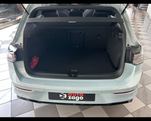 Volkswagen Golf 8ª serie Golf 1.5 eTSI 150 CV DSG R-Line - immagine 23