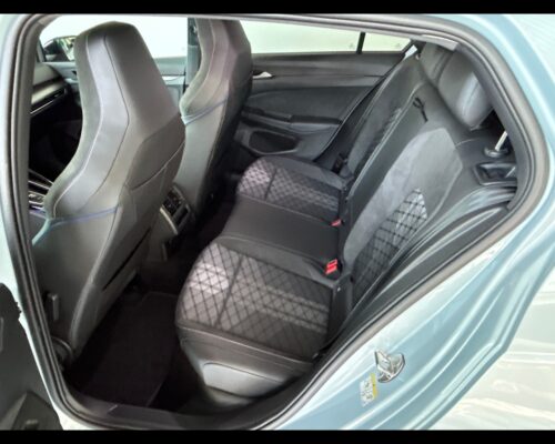 Volkswagen Golf 8ª serie Golf 1.5 eTSI 150 CV DSG R-Line - immagine 34