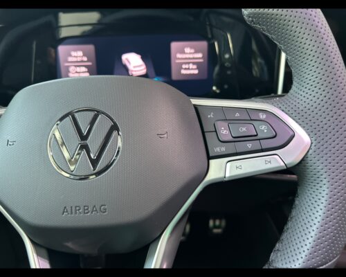 Volkswagen Golf 8ª serie Golf 1.5 eTSI 150 CV DSG R-Line - immagine 39
