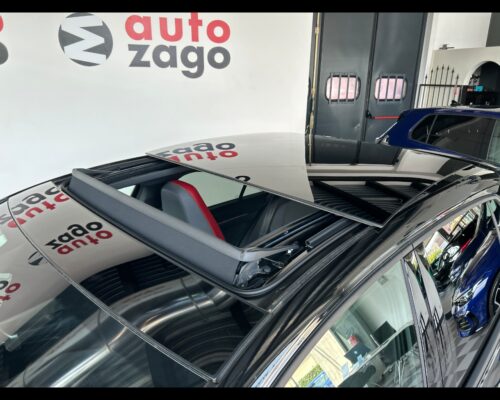 Volkswagen Golf 2.0 TSI GTI DSG - immagine 15