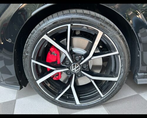 Volkswagen Golf 2.0 TSI GTI DSG - immagine 2