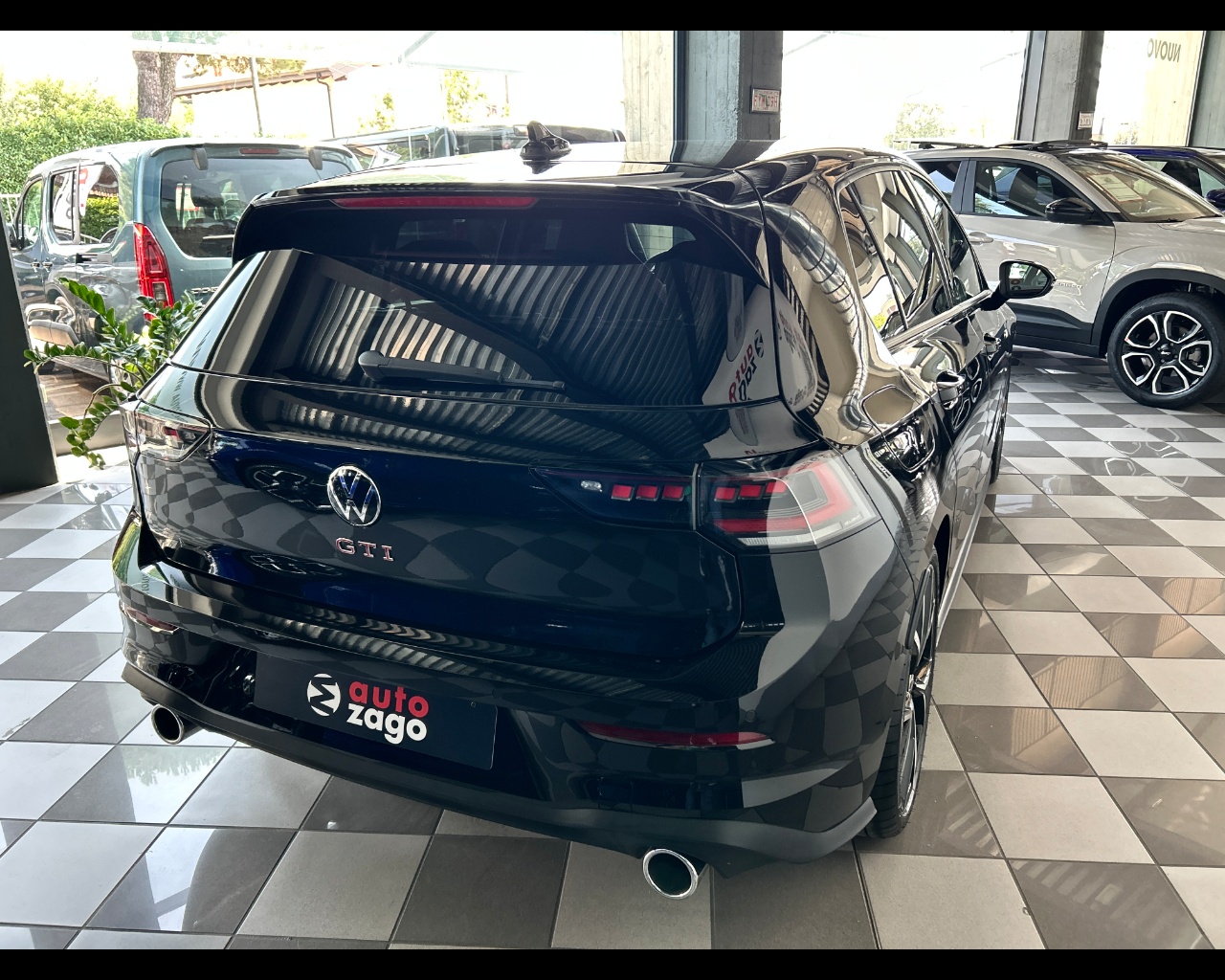 Volkswagen Golf 2.0 TSI GTI DSG - immagine 26