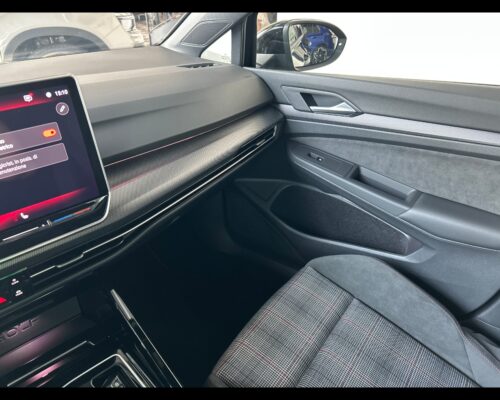 Volkswagen Golf 2.0 TSI GTI DSG - immagine 30